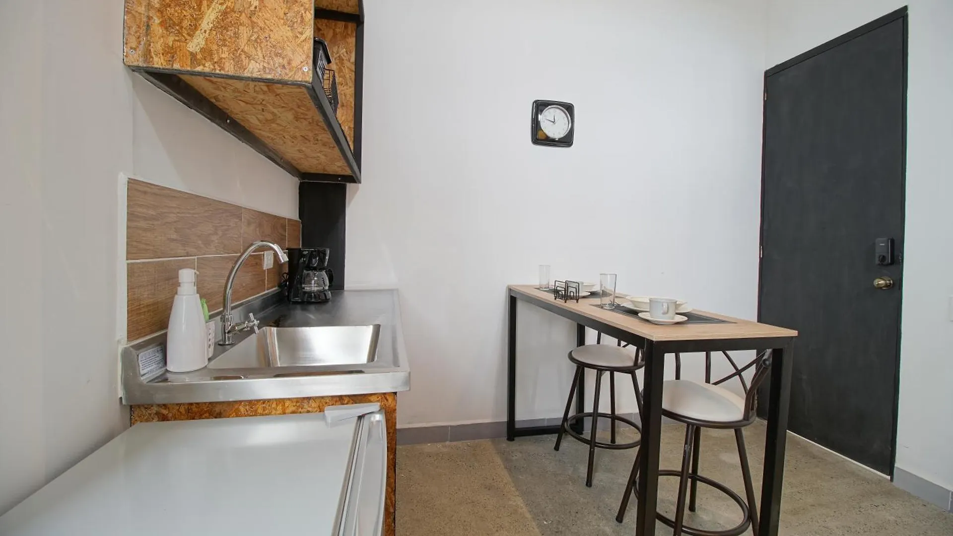 Apartamentos Medeliving Laureles-Estadio 메딜린 0*,
